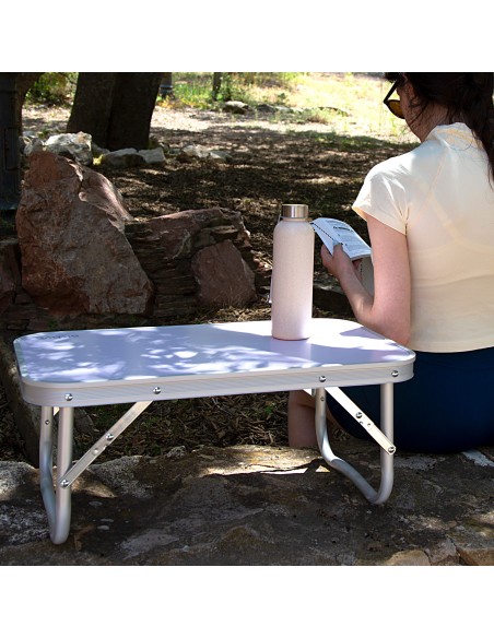 Mesa baja de aluminio para camping