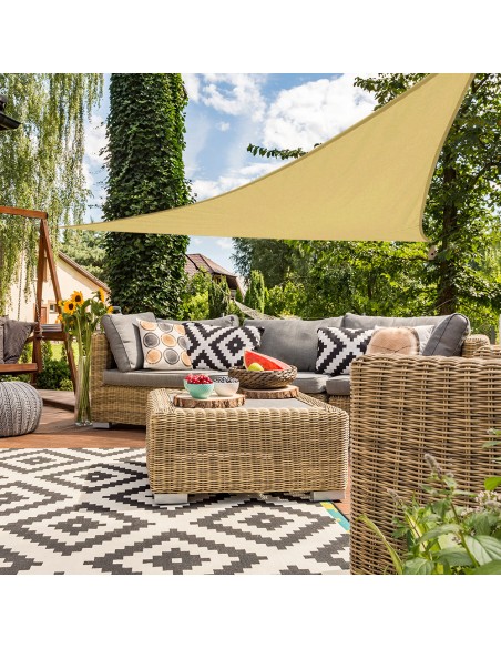 Toldo sombreo triangular color crema